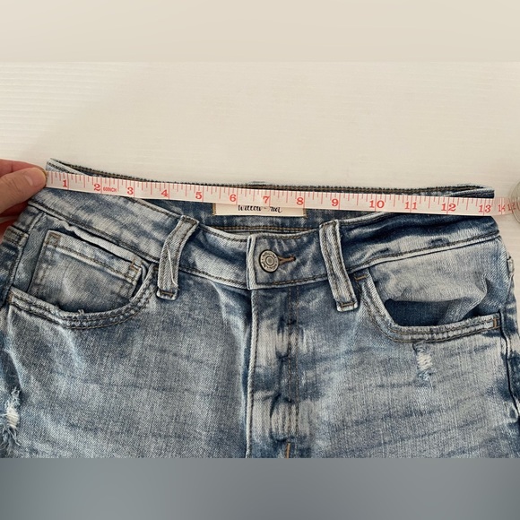 WILLOW & ROOT THE MOM JEAN. BUCKLE EXCLUSIVE - Picture 4 of 11